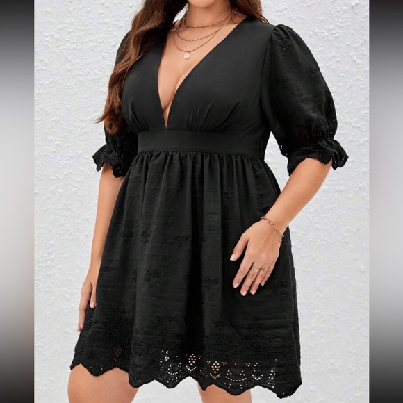 Boho white embroidered scallop hem dress - Picture 12 of 16